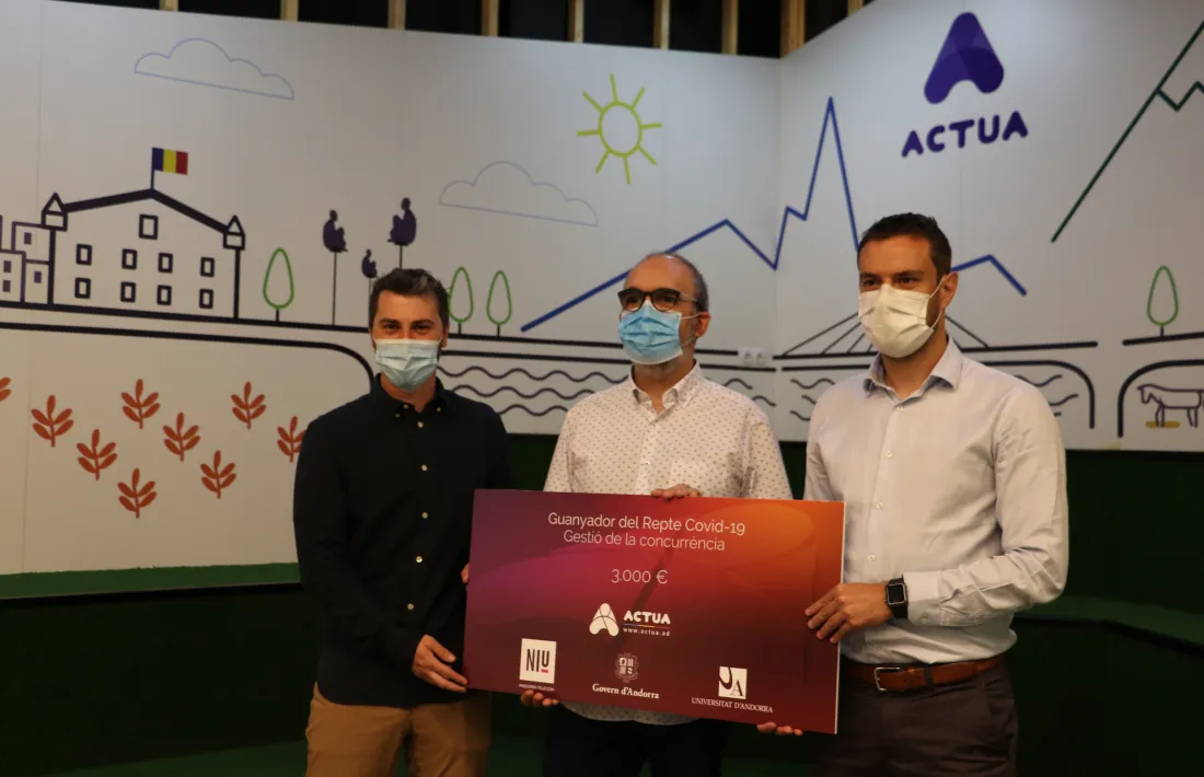 El director d’Actua Tech, Marc Pons, el director de Broox, Ramon Poca, i el secretari d'Estat de Diversificació Econòmica i Innovació, Marc Galabert.