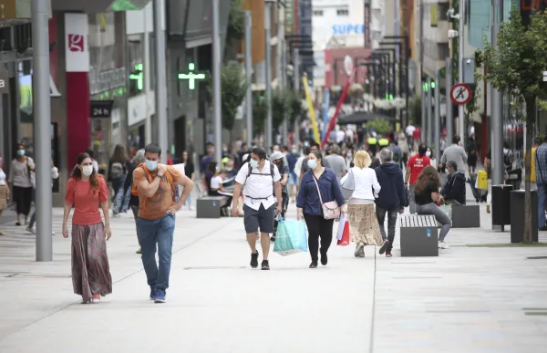 p._08_mascareta_espais_publics-facundo_santana