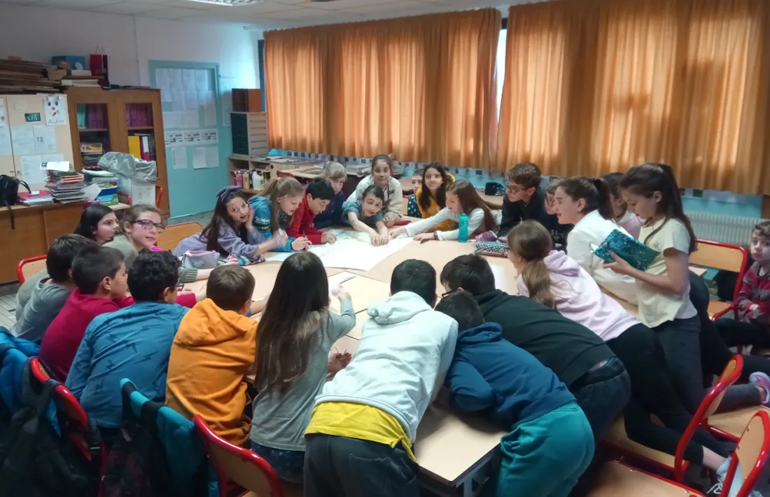 Una de les accions dutes a terme per l'IEA a les escoles.