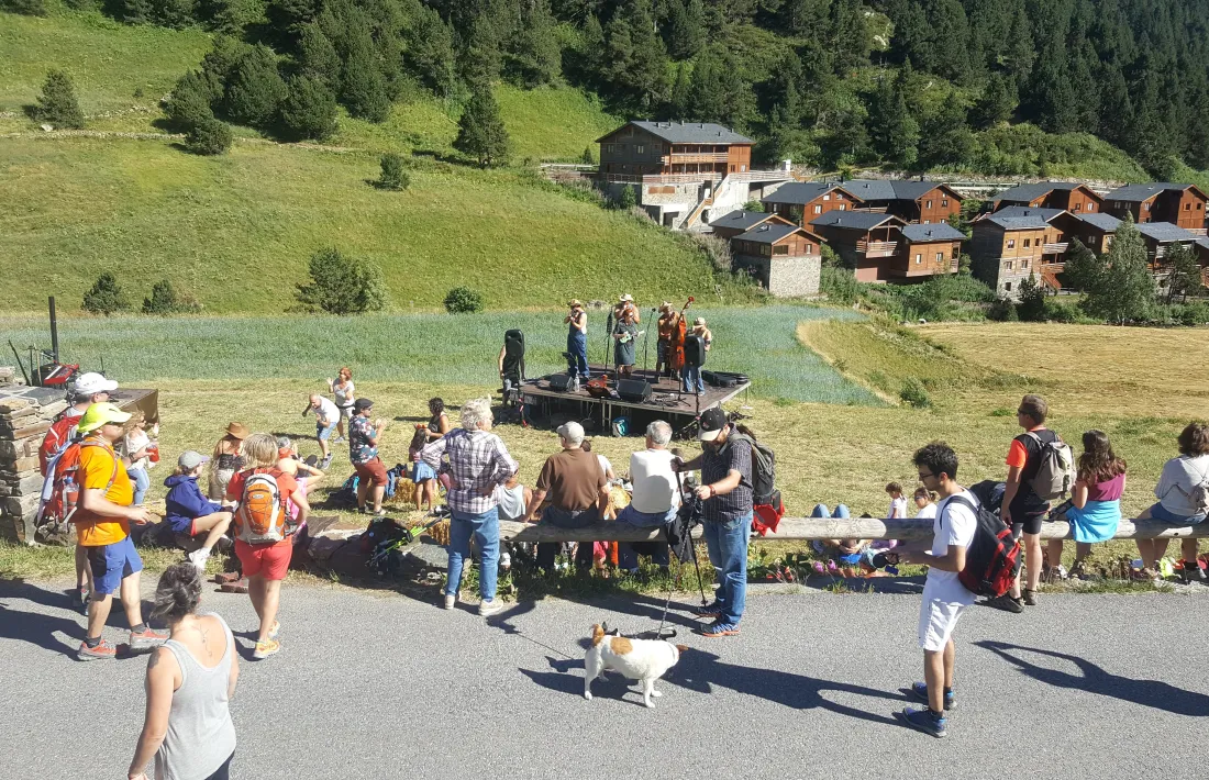 Una edició anterior de l'Esquella Incles Walking Music Festival.