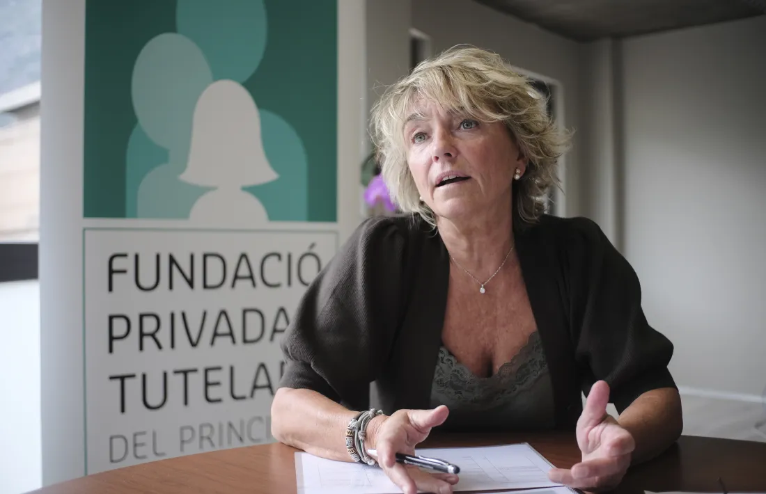 La gerent de l’entitat, Sílvia Gabarre, al nou espai de l’edifici Prat de les Oques que encara s’està condicionant.