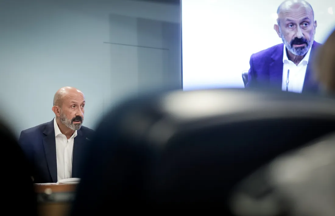 El ministre de Salut, Joan Martínez Benazet, en la compareixença d’ahir.