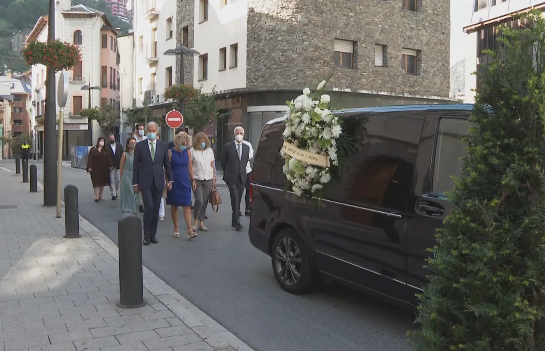 Família i amics van acomiadar ahir Francesc Badia a Sant Julià de Lòria.