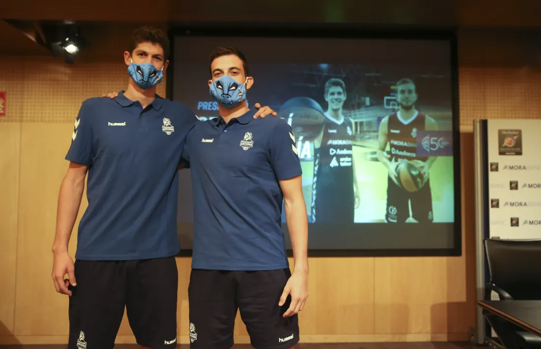 El BC MoraBanc Andorra va presentar ahir Oriol Paulí i Sergi García.