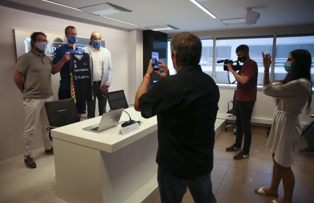 El BC MoraBanc Andorra va presentar ahir l’aler islandès Haukur Palsson a les oficines d’Andorra Turisme, un dels patrocinadors.