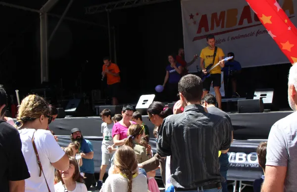 151601_grup-ambakua-ana_2253384838_63565344_1500x1000