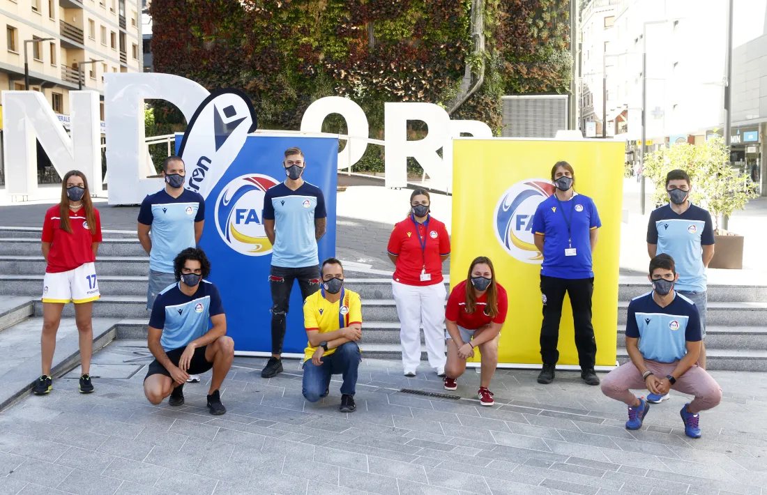 Les noves equipacions que vestiran les seleccions de futbol els pròxims dos anys.