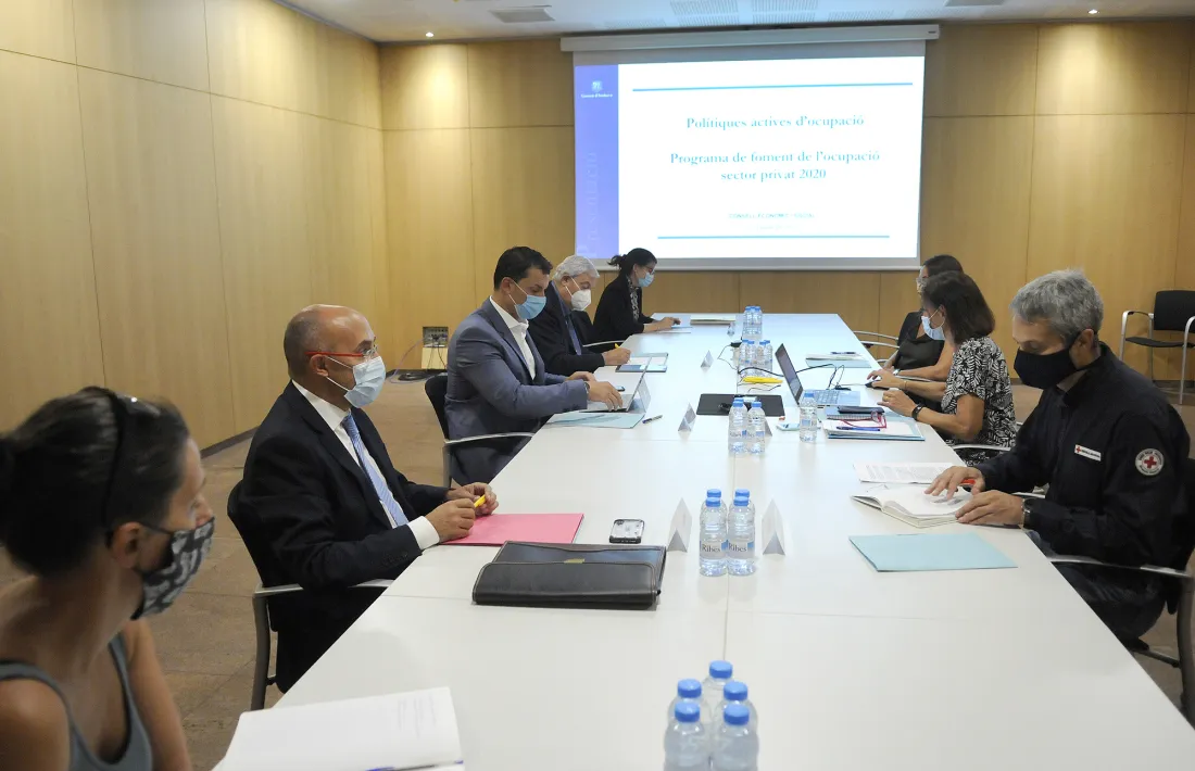 Un moment de la reunió del consell econòmic i social al Centre de Congressos, ahir al matí.