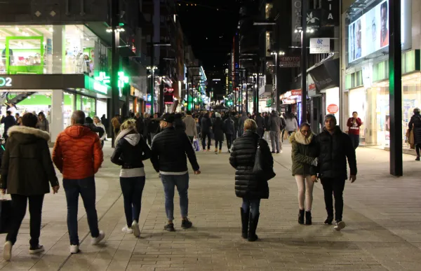 151680_ambient-avinguda-meritxell-aquest-ana_2117198537_57965466_1329x886