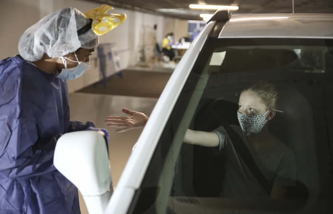 Un moment de les proves als escolars, ahir.