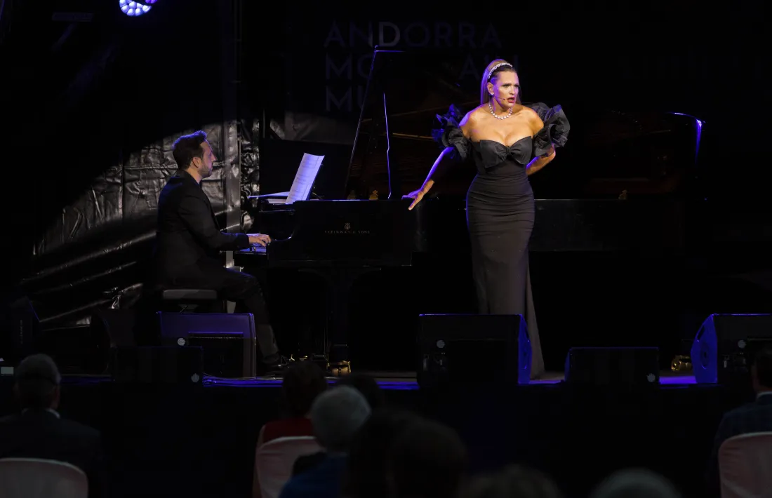 La soprano Ainhoa Arteta durant el concert.