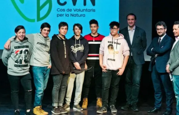 151738_autoritats-alumnes-comencen-comu-massana_1976812479_51981577_651x366