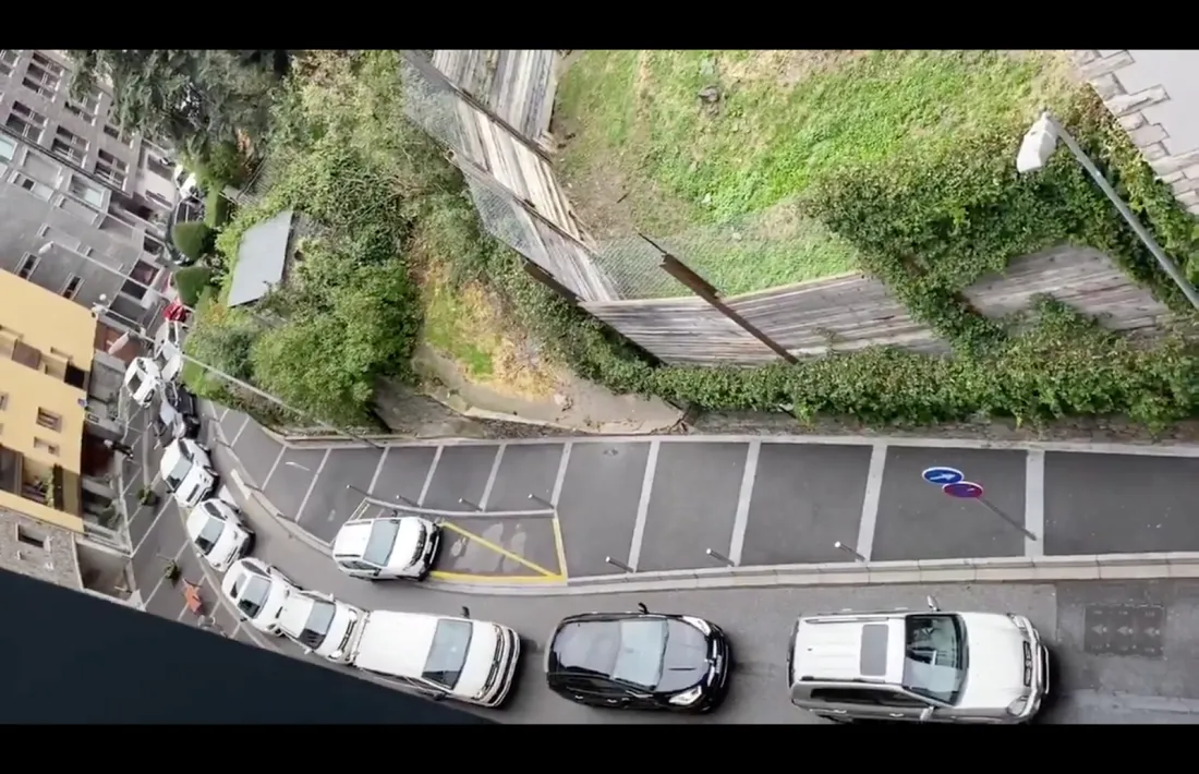 Captura d’imatge d’un vídeo que circulava ahir per les xarxes per testimoniar l’embut.