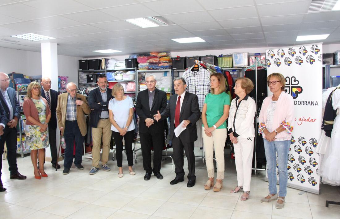 Una imatge de la inauguració del rober de Càritas.