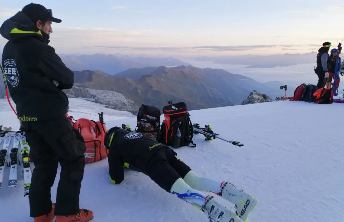 L’equip de velocitat de la FAE es troba a Stelvio d’estada.  Foto: FAE