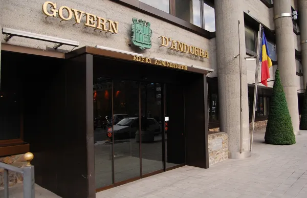 151927_entrada-administratiu-govern-arxiu-ana_2145995707_59135327_1332x886