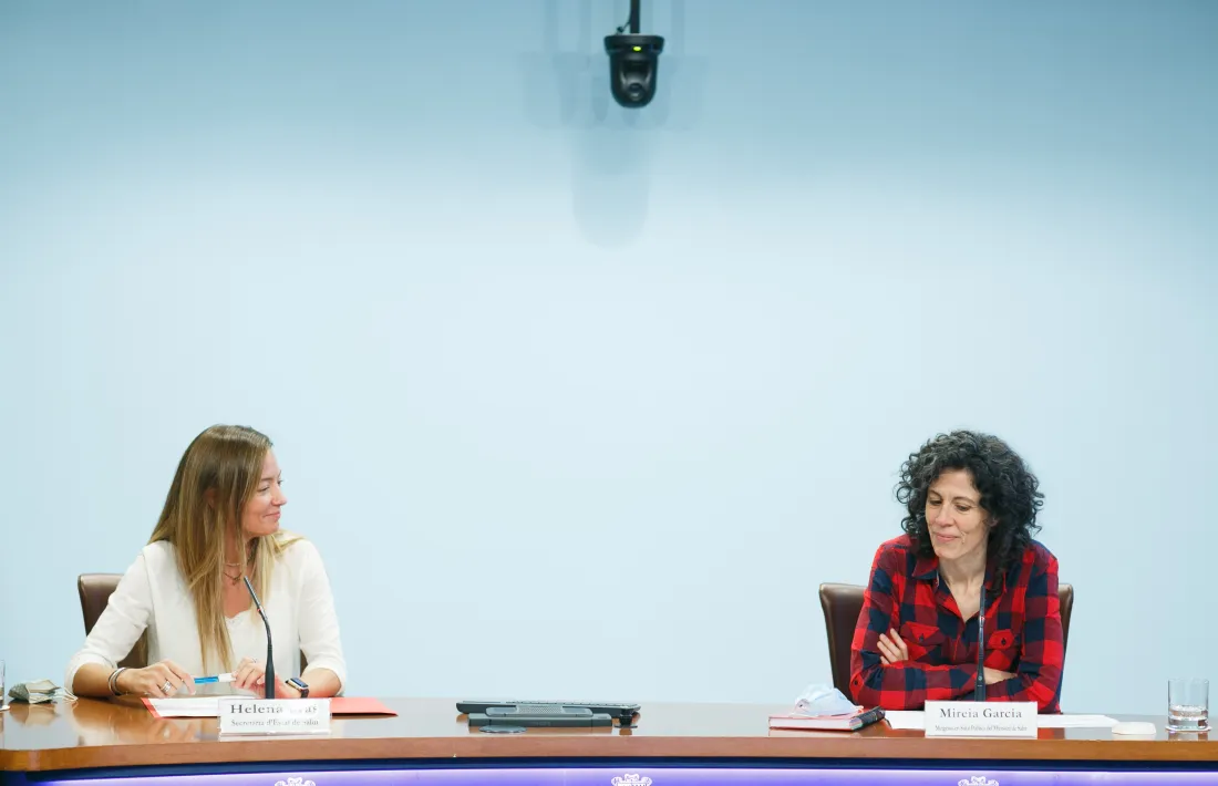 Helena Mas i Mireia Garcia en la roda de premsa d'aquesta tarda.