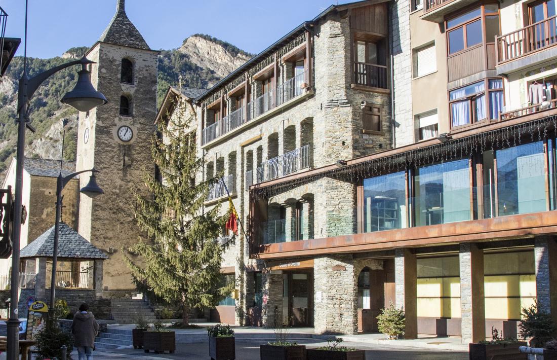 Imatge de l’edifici del Comú d’Ordino.