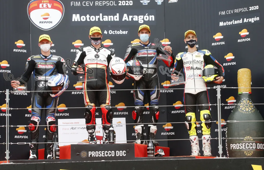  Xavi Cardelús, al podi de MotorLand. Foto: Stylobike