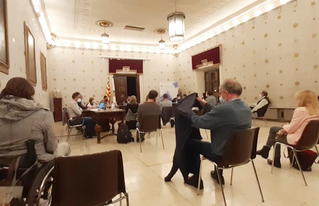 El ple municipal celebrat dilluns al vespre, en aquesta ocasió, amb prou seguiment de veïns a la sala. 