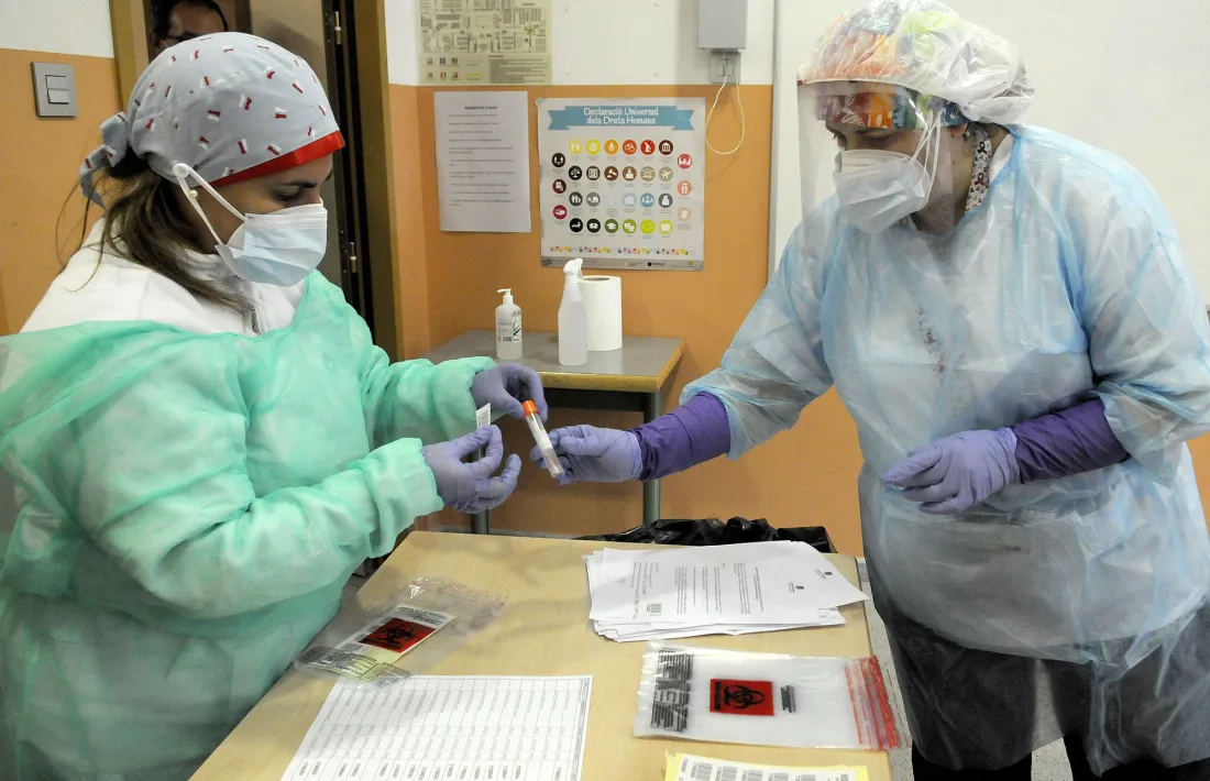 Un moment del cribratge a l'escola de segona ensenyança d'Encamp.