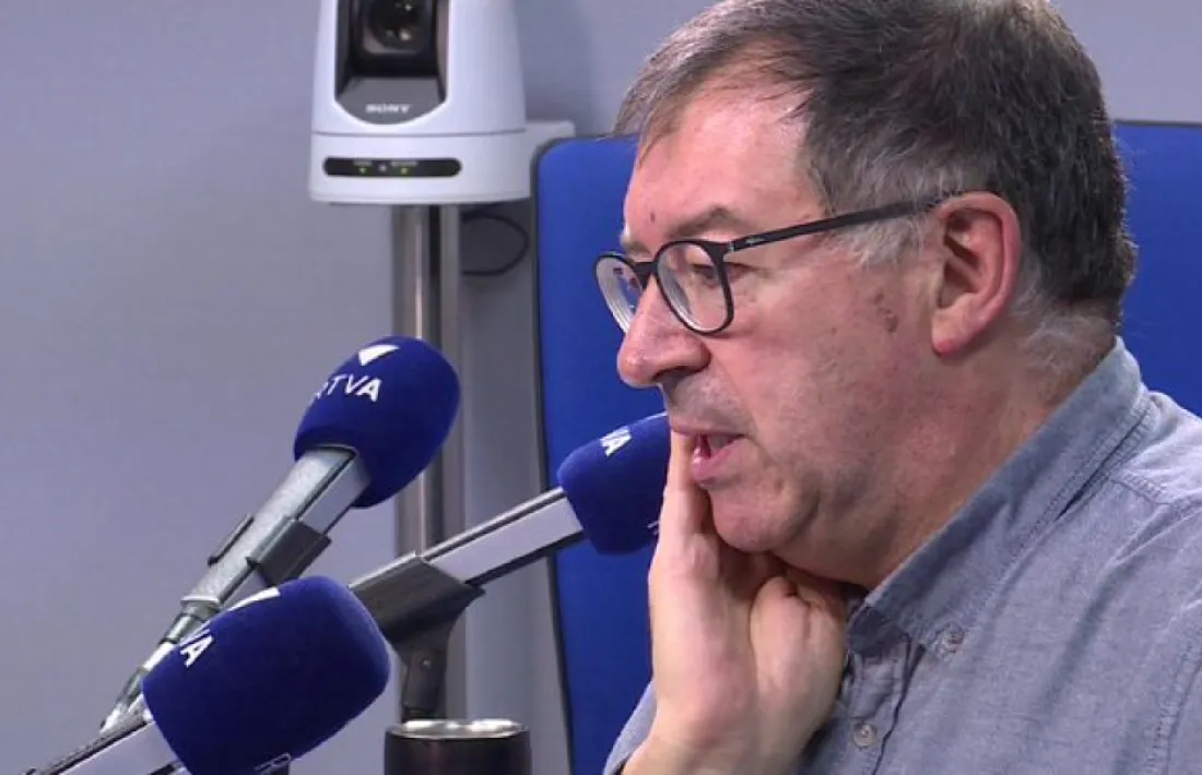 El periodista Àlex Lliteras era el director i presentador de l''Ara i Aquí', el programa despertador de RNA.