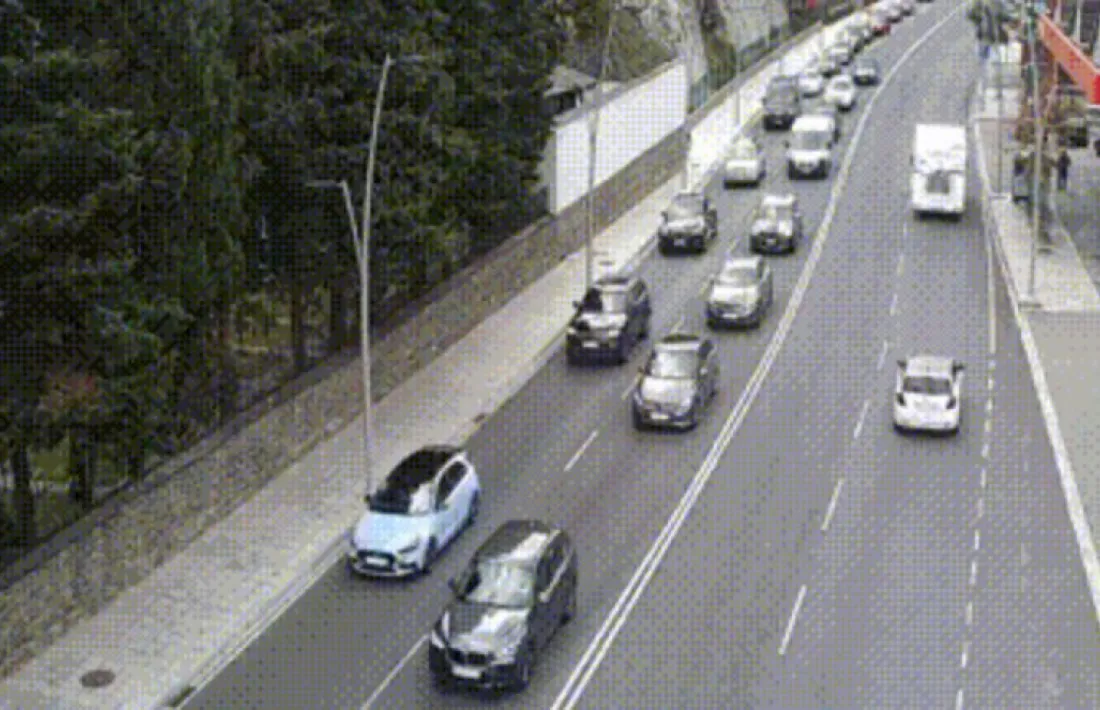 Retencions d'aquest matí a l'entrada de Sant Julià de Lòria.