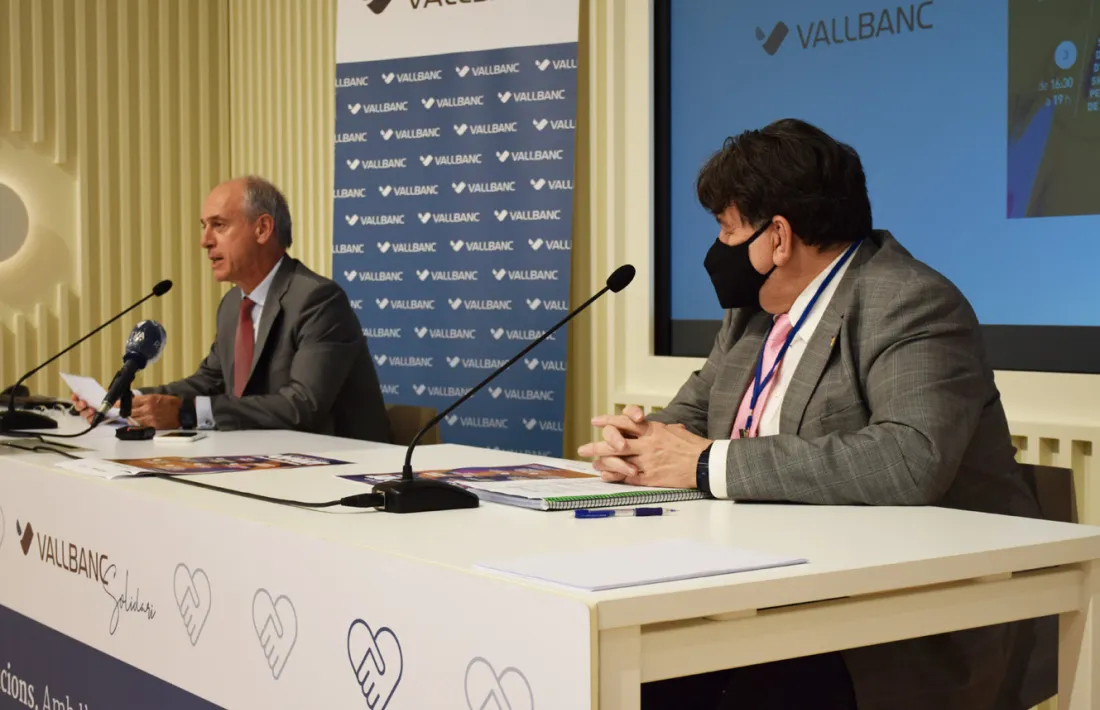 El director general de Vall Banc, José Luis Dorado, i el president d'Assandca, Josep Saravia.