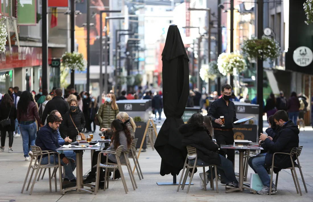 L'afluència de visitants pel pont del Pilar ha fet augmentar l'ocupació mitjana de la setmana.