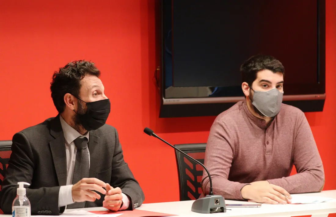 Alís i Baró han comparegut davant dels mitjans per parlar de les ajudes socials d’Escaldes-Engordany.