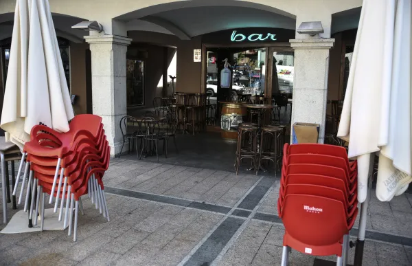 p._3.1_bar_tancat_-_facundo_santana