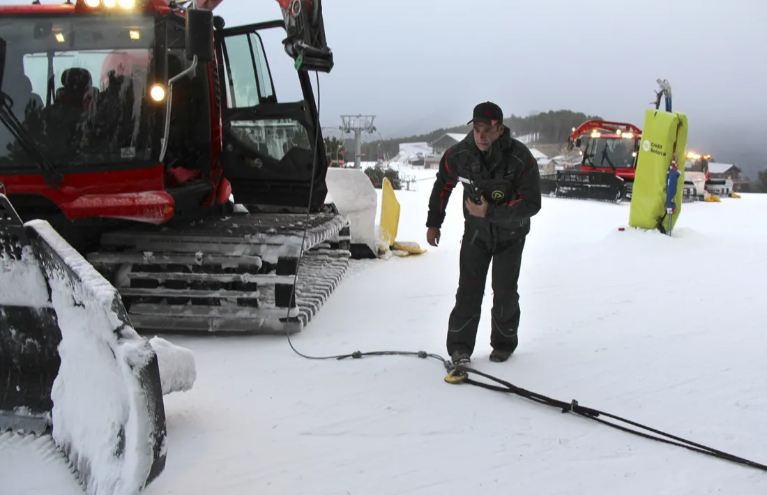Un treballador de pistes.