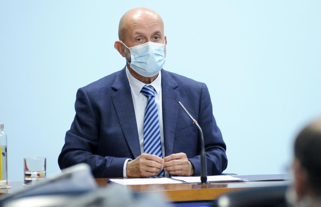 El ministre de Salut, Joan Martínez Benazet, en la roda de premsa d'aquesta tarda.