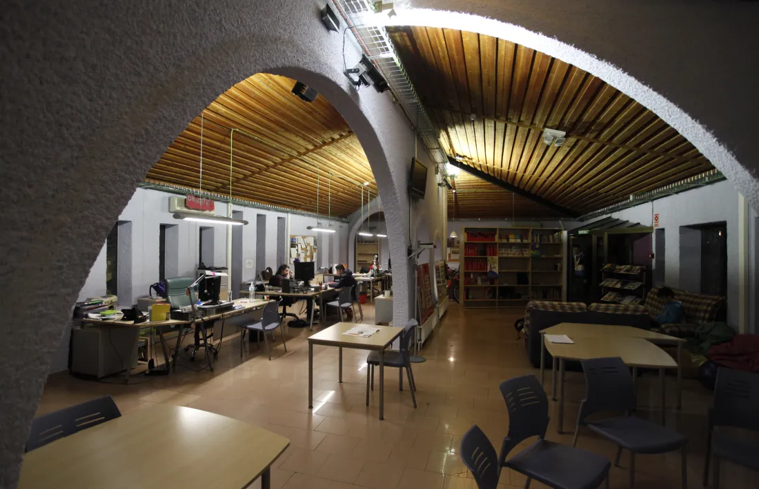 Interior de la Central, espai del servei de Joventut del Comú de la capital inaugurat el 2015.