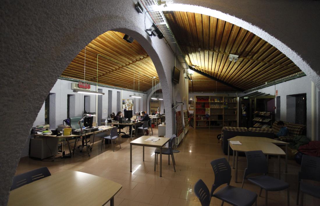 Interior de la Central, espai del servei de Joventut del Comú de la capital inaugurat el 2015.