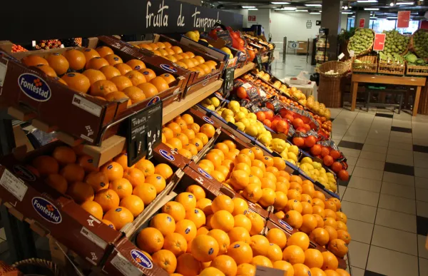 152265_seccio-fruiteria-superficie-comercial-ana_2224587753_62364552_1332x886
