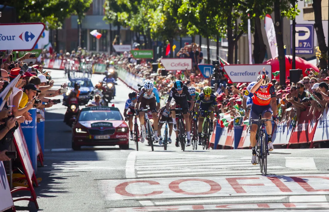 Vincenzo ‘El Tauró’ Nibali, a la Vuelta a Espanya 2016 al centre de la capital. Foto: Tony Lara / Comú d'Andorra la Vella