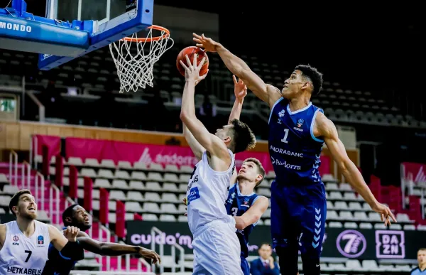 p._29_tyson-perez-morabanc-andorra-photo-andorra-martin-imatge-ec20