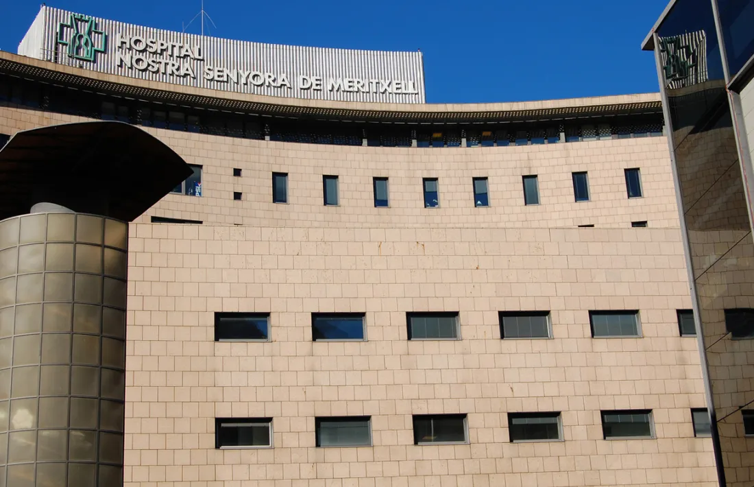 Vista exterior de l'hospital Nostra Senyora de Meritxell.