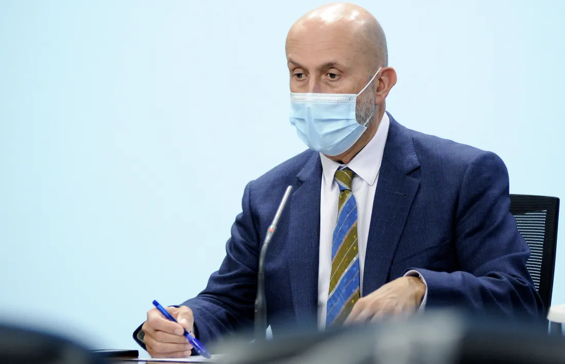 El ministre de Salut, Joan Martínez Benazet, durant la roda de premsa d'aquest dimecres a la tarda.