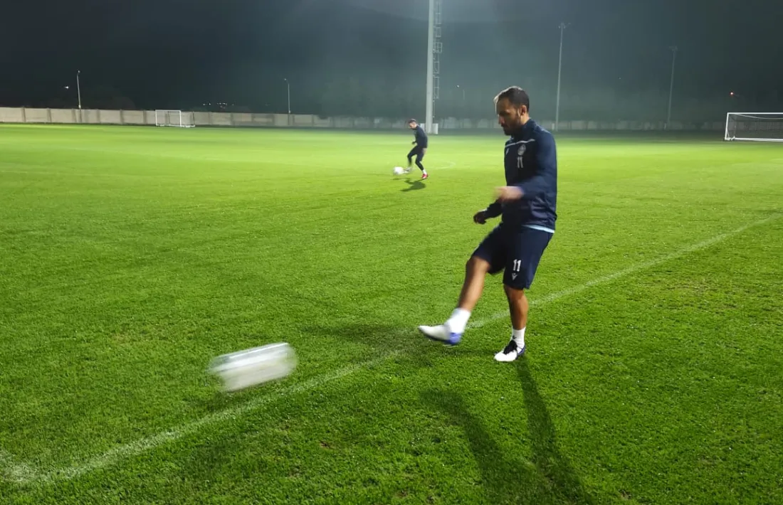 El migcampista internacional Sergio Moreno tornarà a jugar avui a l’Estadi Nacional Ta’Qali de Malta després d’haver jugat el 2014 com a local amb el Gzira. Foto: FAF