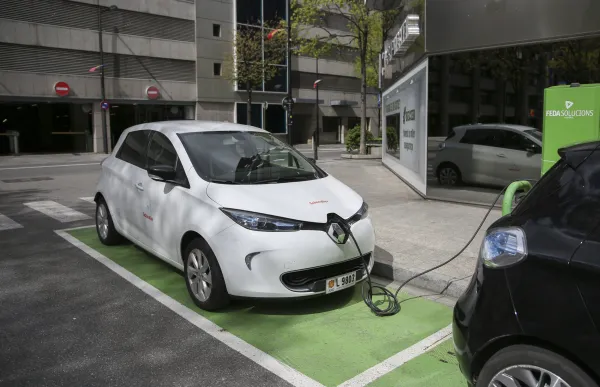 p._10.2_cotxe_electric_-_facundo_santana