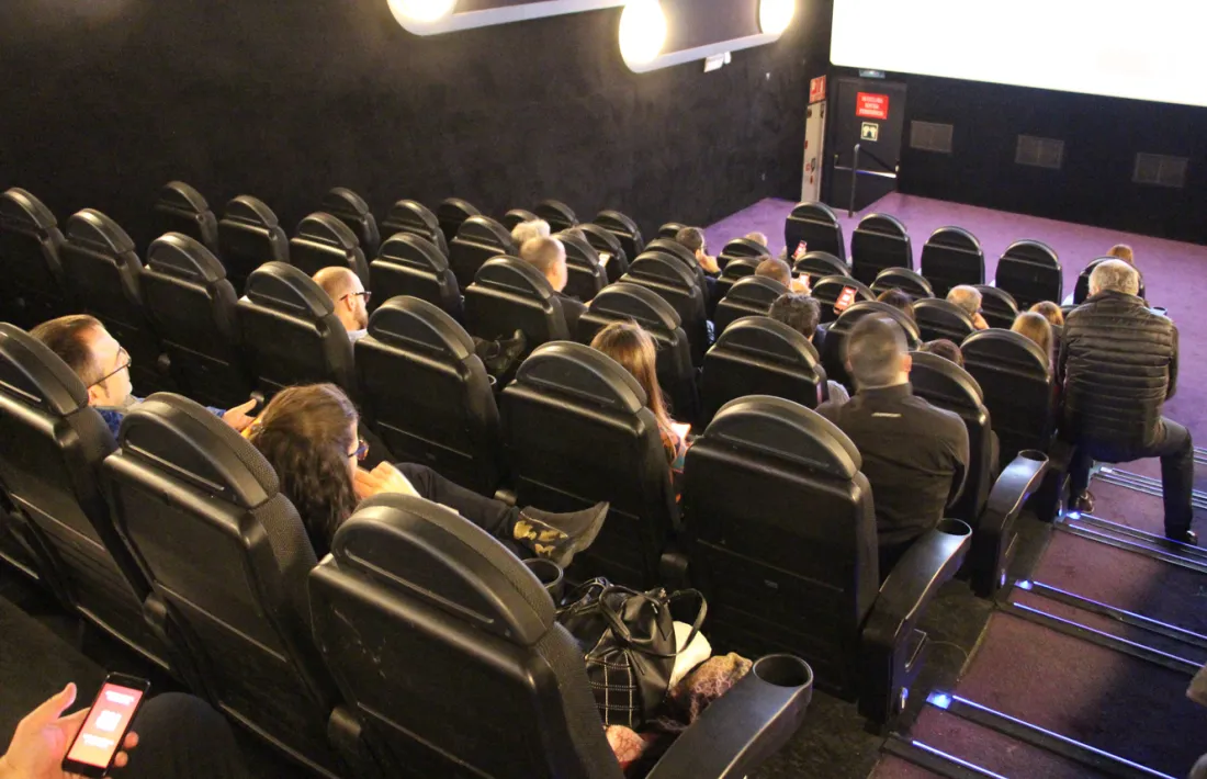 Una sala de cinema de l'illa Carlemany.