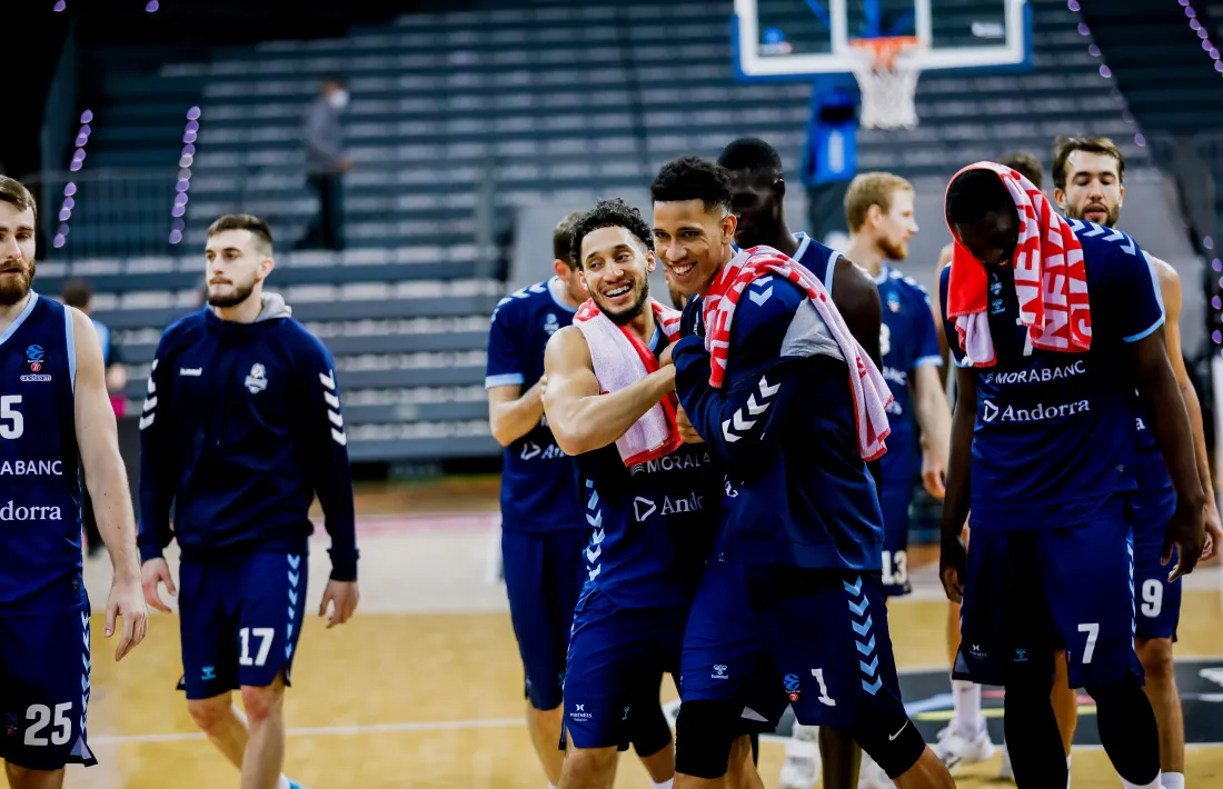 Els jugadors del BC MoraBanc podrien tornar a jugar un partit dijous contra l’Antwerp. Foto: Martin Imatge