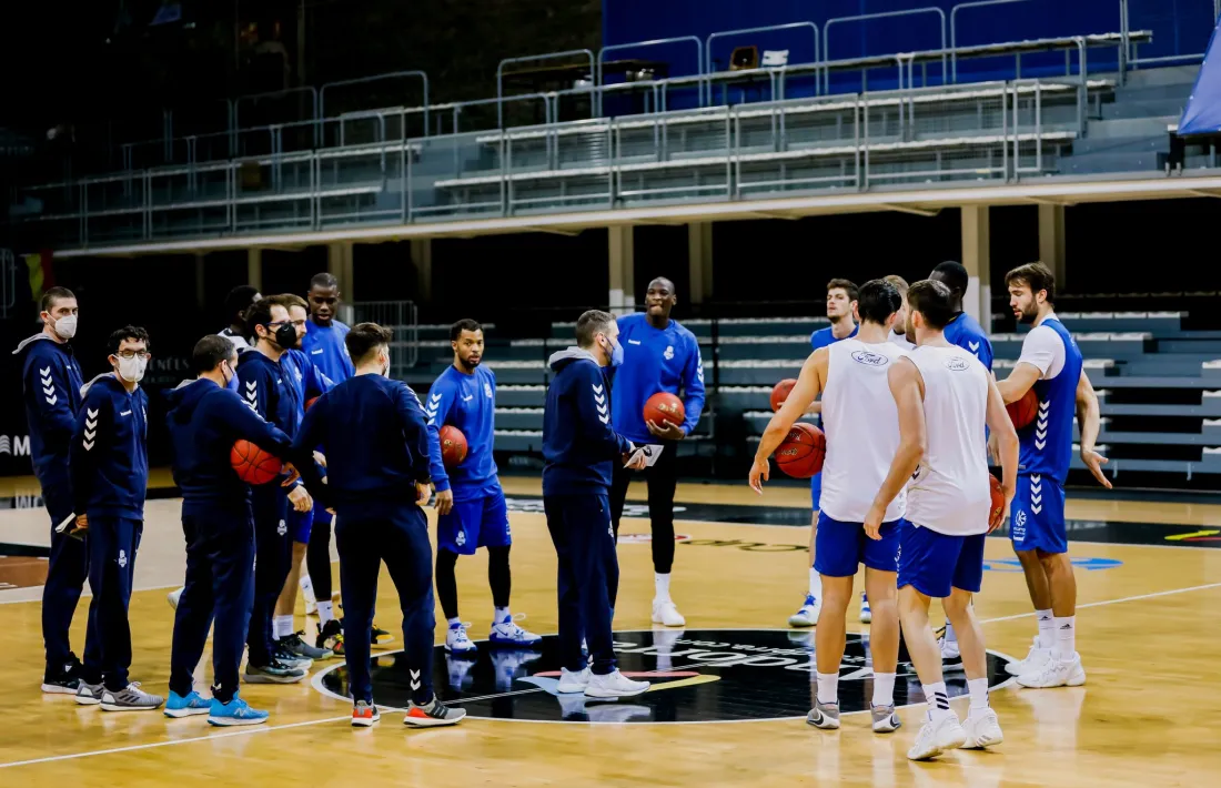 La plantilla del BC MoraBanc, encara sense Haukur Palsson i amb els dubtes de Sy i Moussa, torna a jugar avui.  Foto: Twitter BC MoraBanc