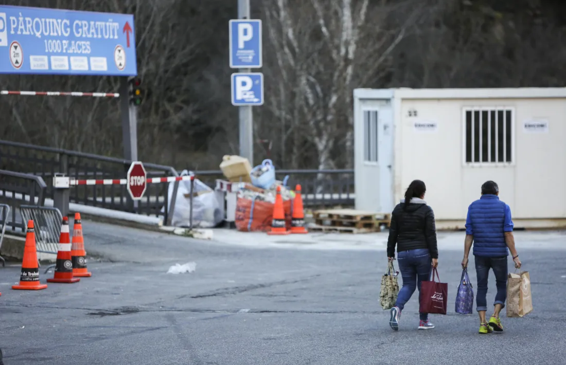 Els últims clients van sortir del Punt de Trobada passats uns minuts de les quatre de la tarda.