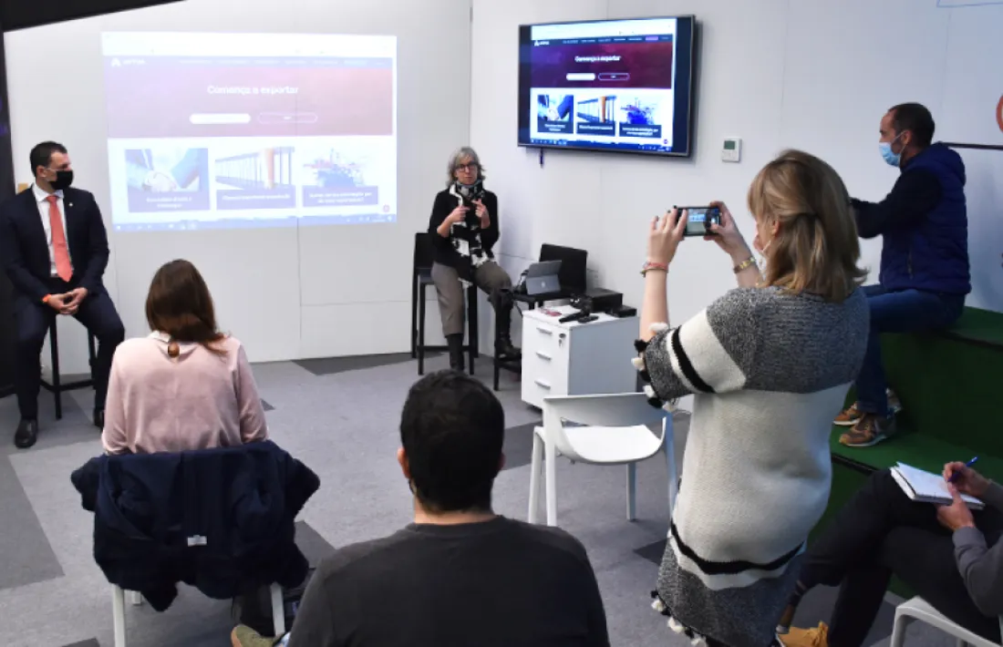 Un moment de la presentació del portal per potenciar la internacionalització d'Actua Empresa.