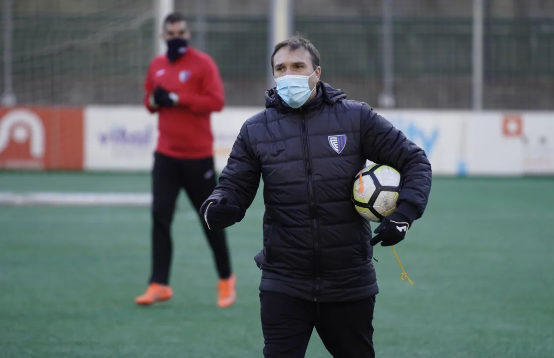  ‘Rodri’ ja dirigeix els entrenaments de l’Inter Club Escaldes al costat d’Otger Canals i Josep Manel Ayala. Foto: Interescaldes.com