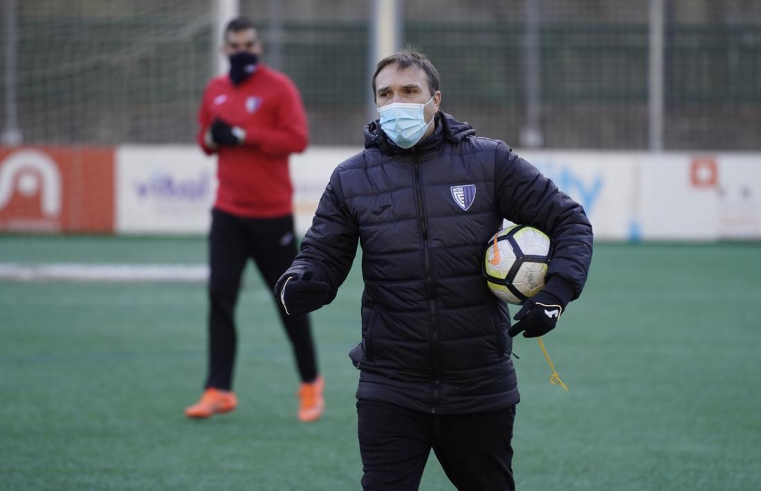  ‘Rodri’ ja dirigeix els entrenaments de l’Inter Club Escaldes al costat d’Otger Canals i Josep Manel Ayala. Foto: Interescaldes.com