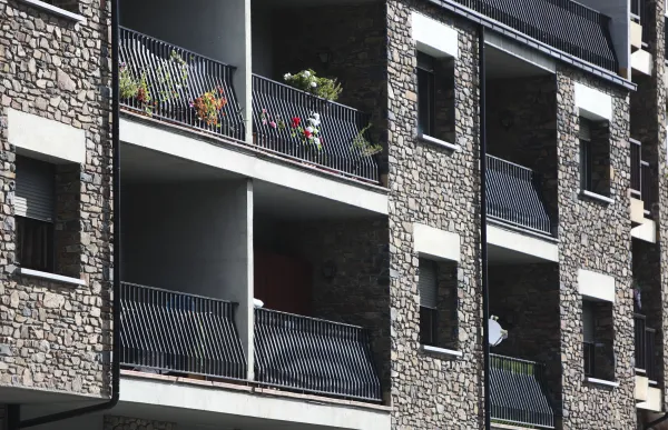 p._8.1_pisos_la_massana_-_facundo_santana